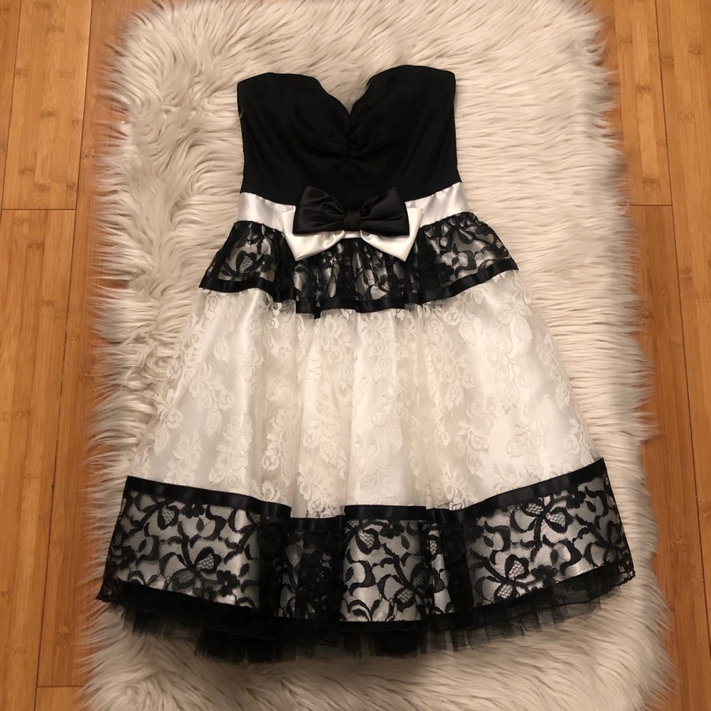 Gunne Sax Jessica McClintock Y2K Lace Strapless Black White Prom Dress size 1
